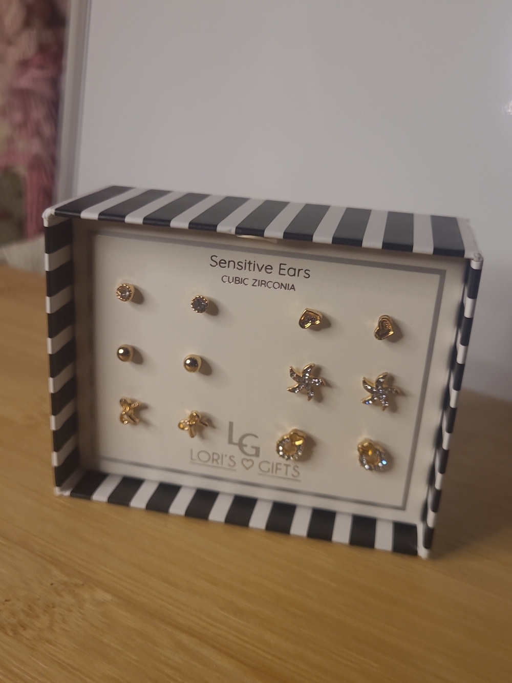 NWT Lori's Gifts Sensitive Ears 6 Pair Gold Stud Earring Set Cubic Zirconia